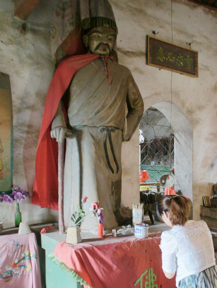 浠水巴河药王庙庞安时塑像