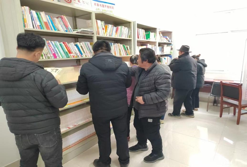 高唐县鱼邱湖街道农家书屋主题阅读活动
