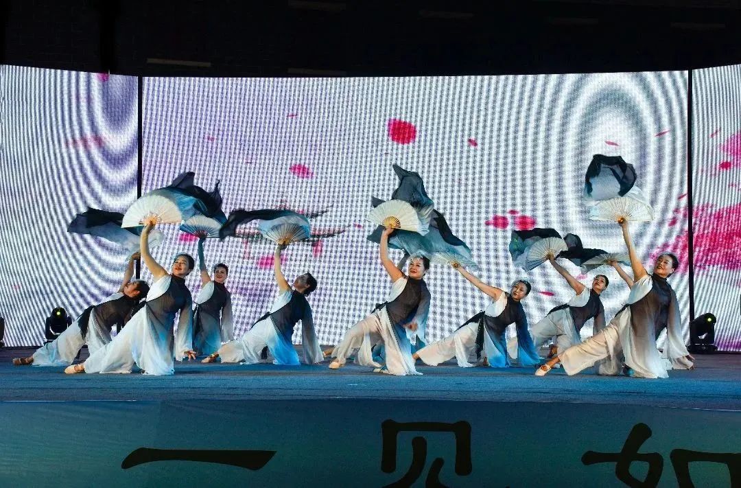 06b7a15acc0c35f25aec12613360da0a 06b7a15acc0c35f25aec12613360da0a.jpg