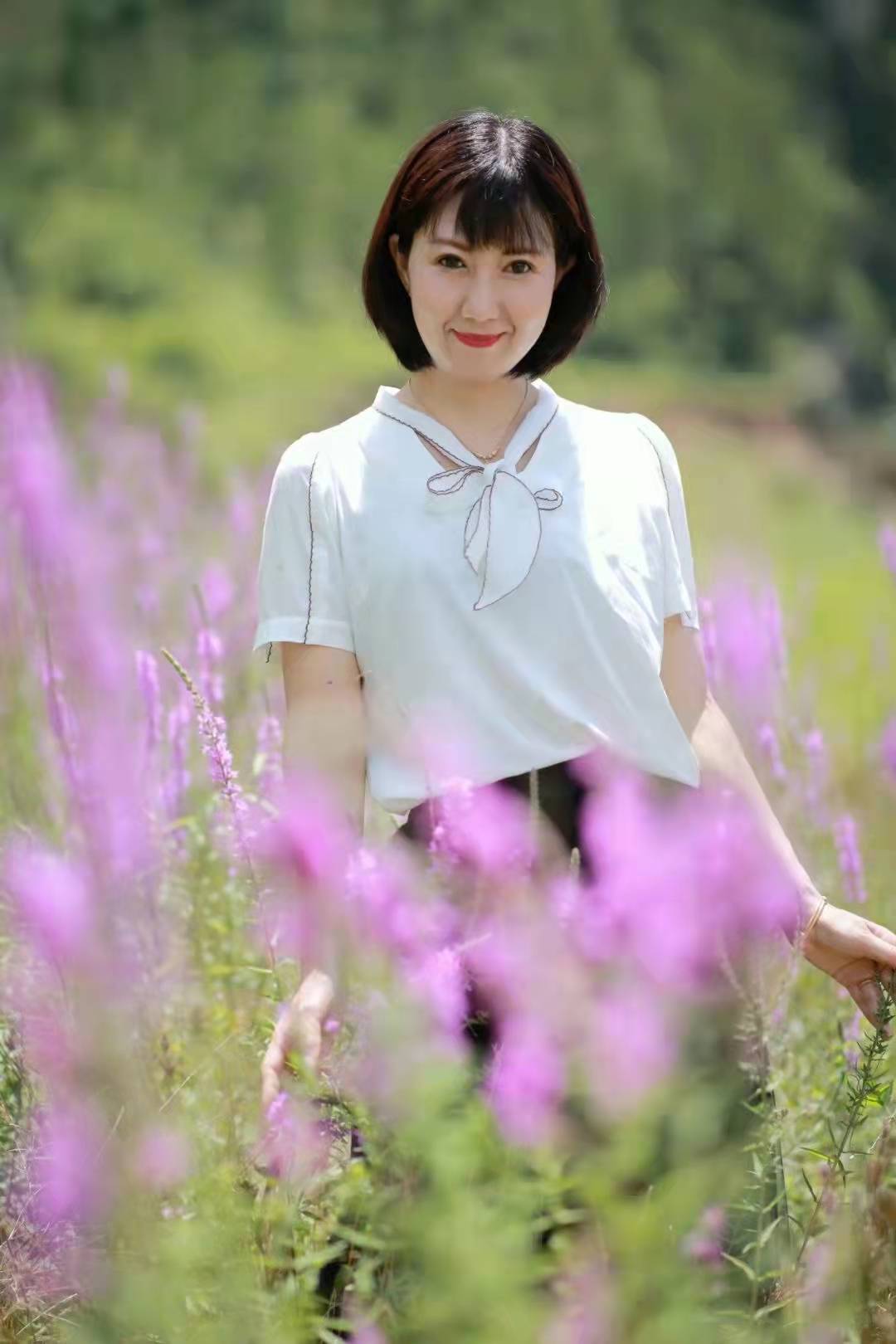 守望朗读人图片