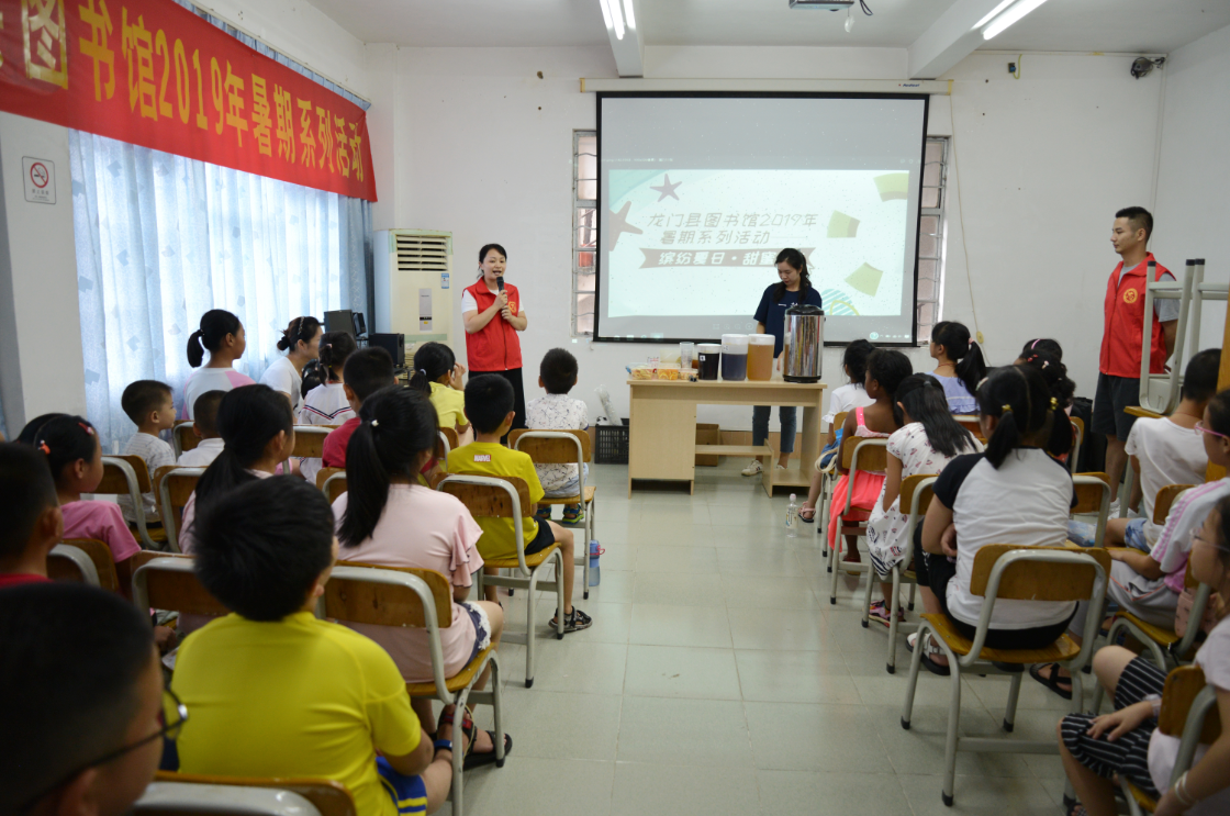 1563936790(1) 1563936790(1)