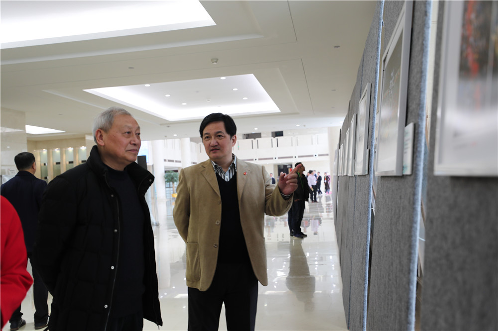 方志远教授与程明主任交流