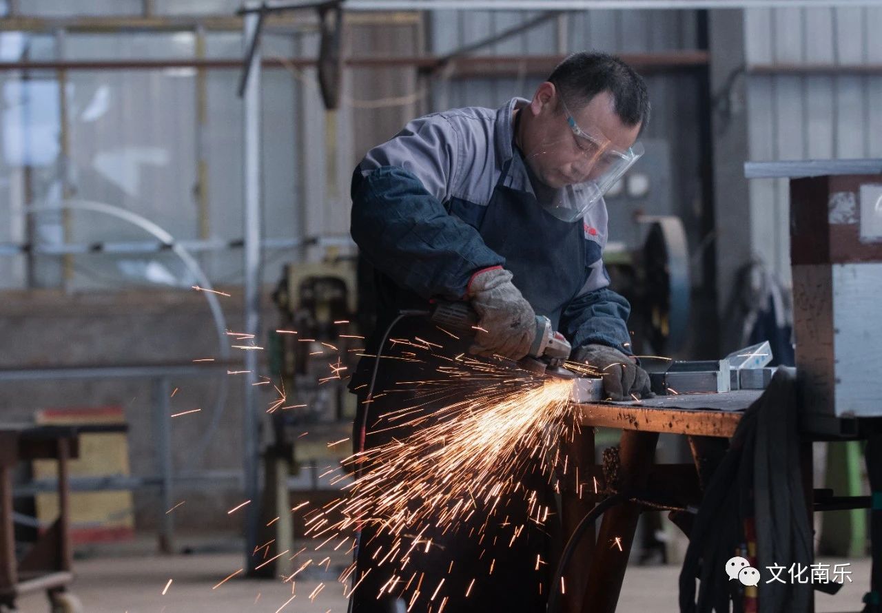 69870629c18e49f8625d176f0e8970b5 69870629c18e49f8625d176f0e8970b5.jpg