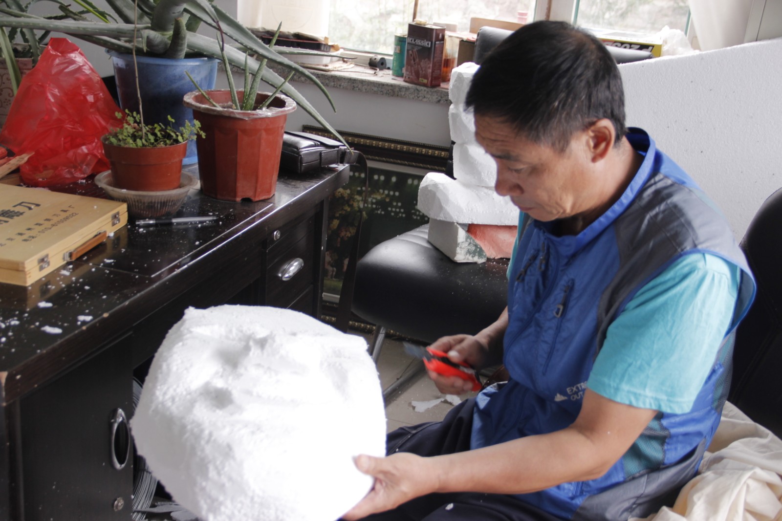 “朝鲜族假面舞”面具制作过程 (8)