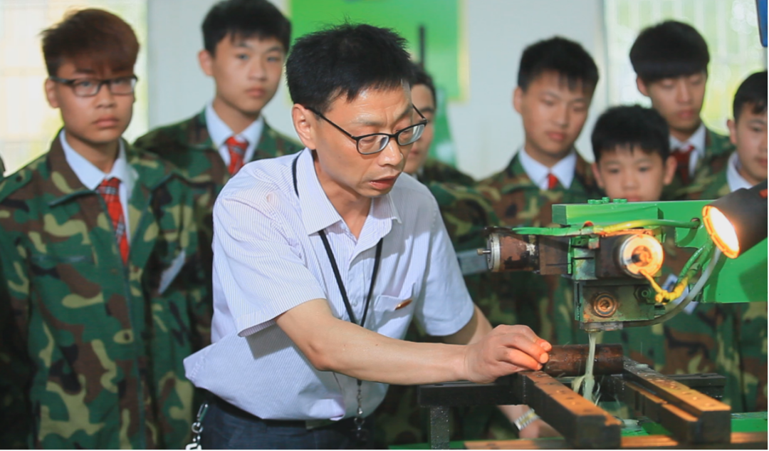 2 2.png?v=1765880585250