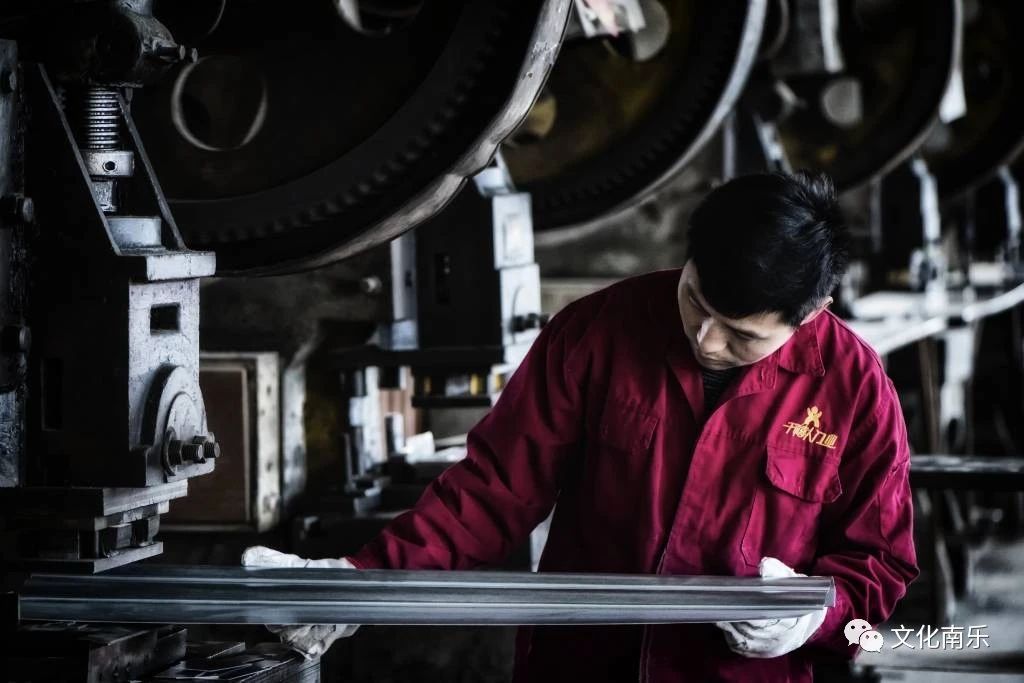 c18f28c1570c438a2e2e8b9e5f6169ef c18f28c1570c438a2e2e8b9e5f6169ef.jpg