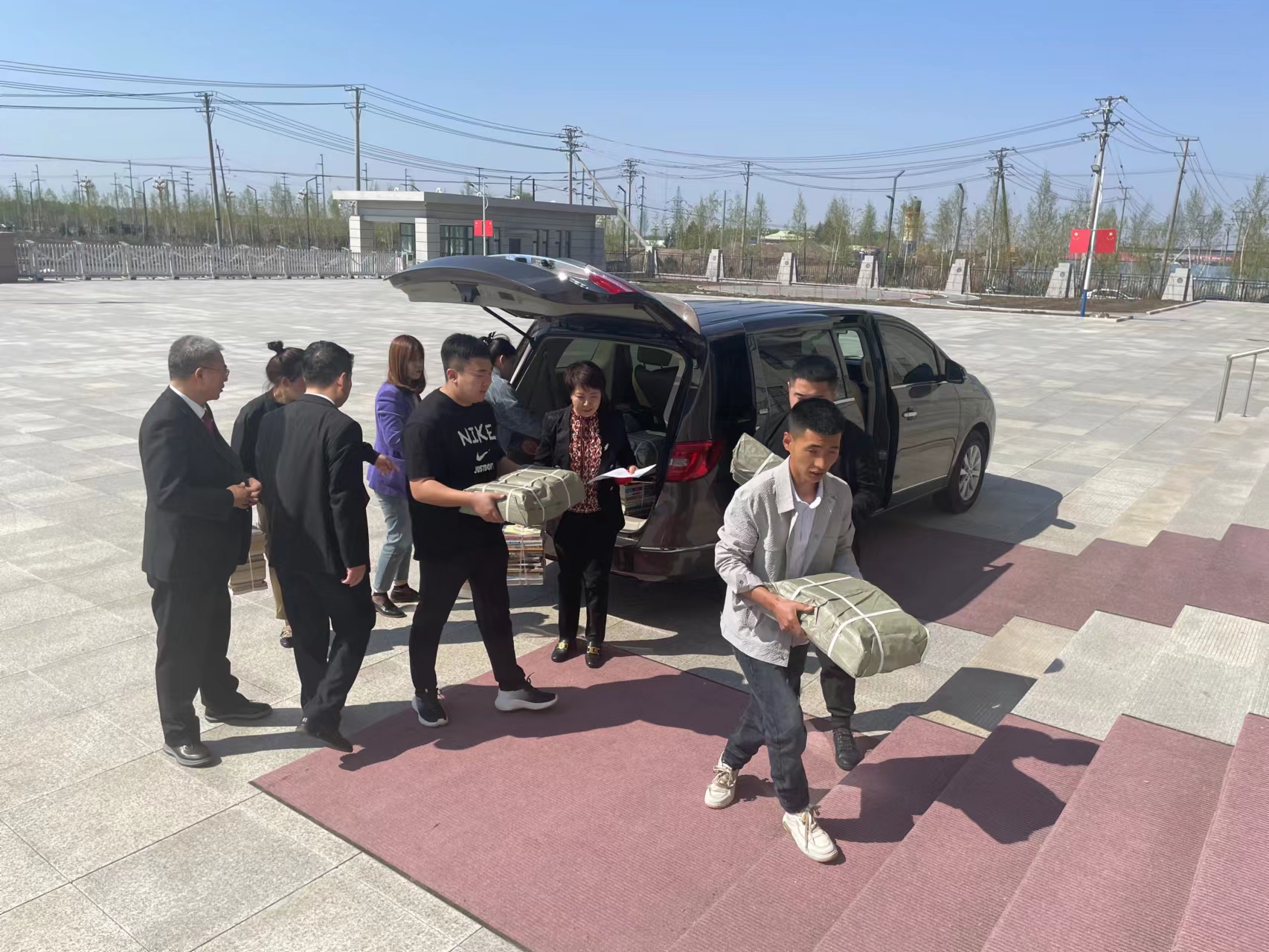 照片1 照片1.jpg?v=1764963657344