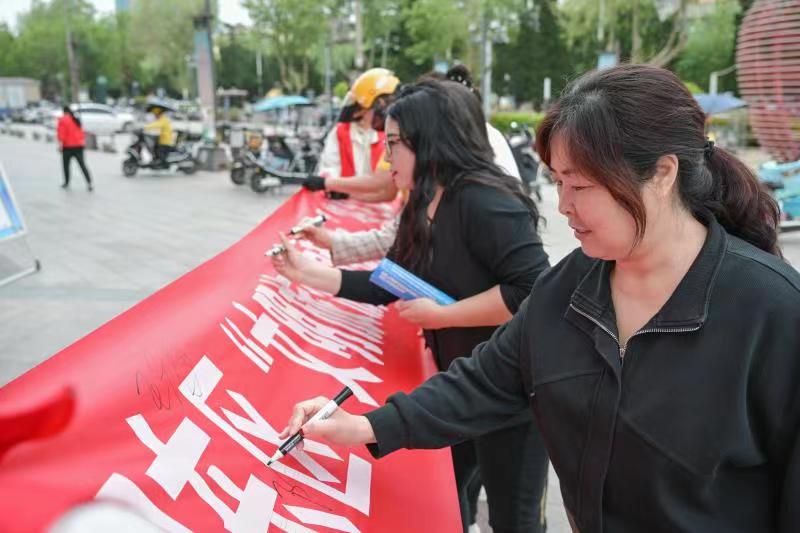 d4fead4246c45bb42d8f79df3a2f71e