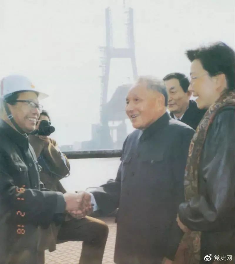 【党史百年·天天读】2月 18日