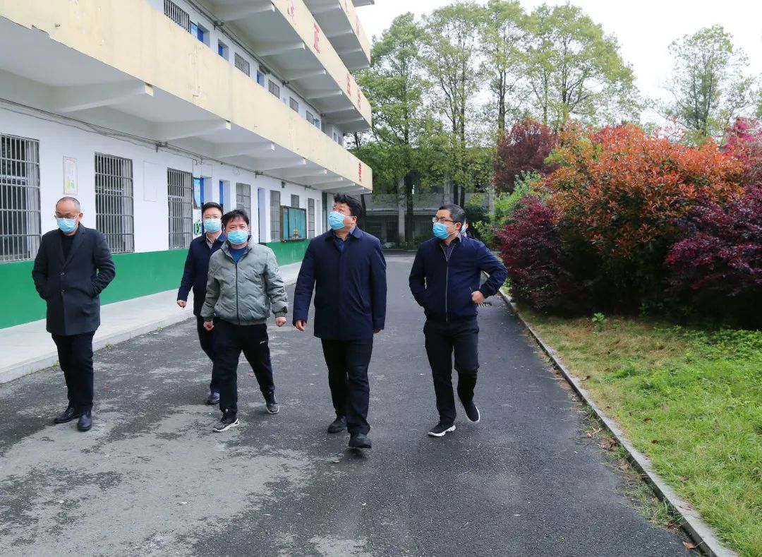 33 33.jpg?v=1765878217165