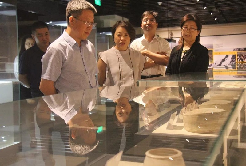 赵曙光调研考察1 赵曙光调研考察1.jpg