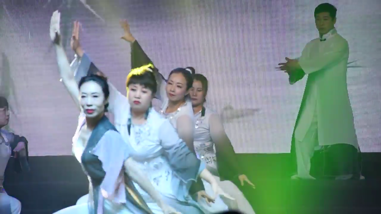 展演.mp4_解霸截图20201225005 展演.mp4_解霸截图20201225005.bmp