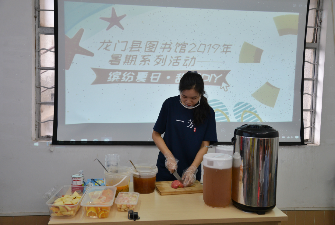 1563936753(1) 1563936753(1)