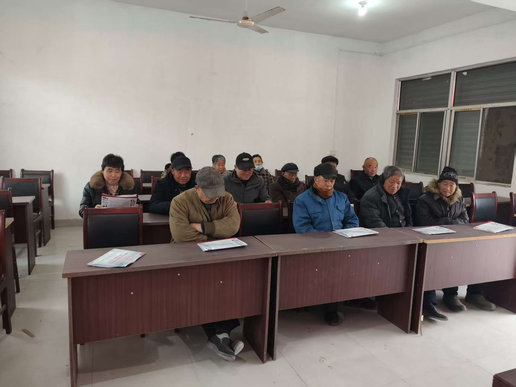 d5c5db576cb67454e6f3a6d62c9a7f12jpg