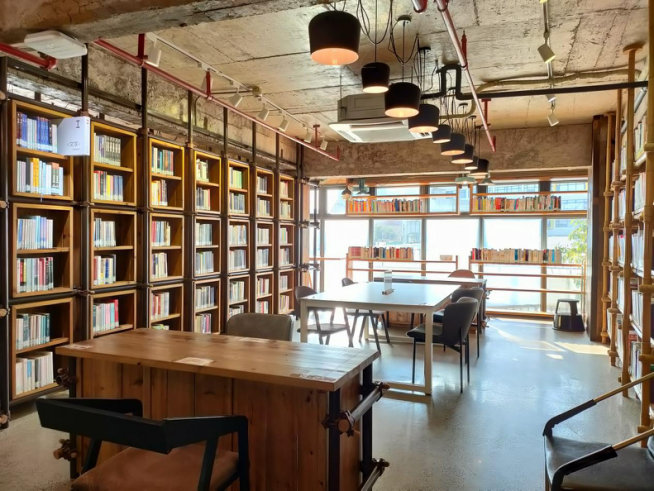 香洲区图书馆7 香洲区图书馆7.png