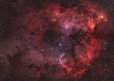 星云的神秘光芒 宇宙 星云 红色与紫色 4K