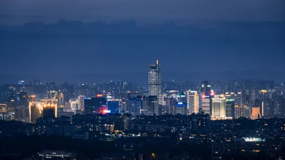 夜幕城市灯火 城市夜景 都市风光 灯光璀璨 2K