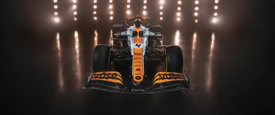 F1赛车的特写 F1赛车 橙色与黑色 赛道灯光 2K