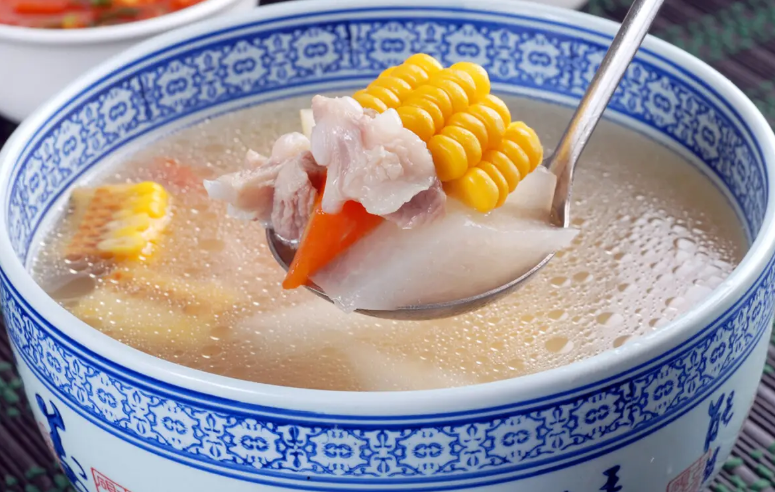 蒸炖玉米排骨汤.png