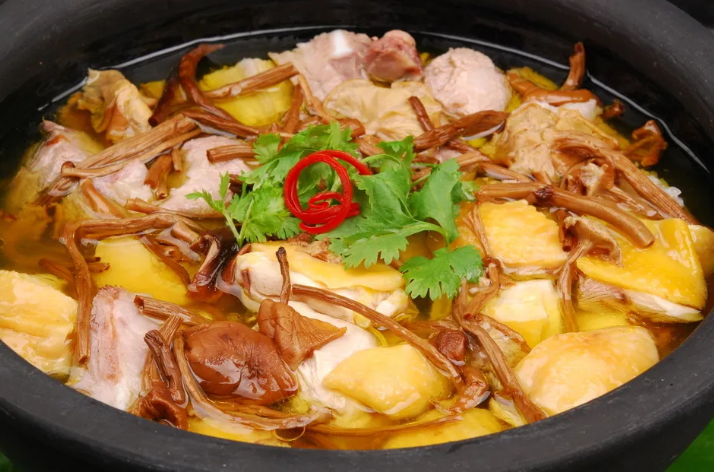 茶树菇煨鸡.png