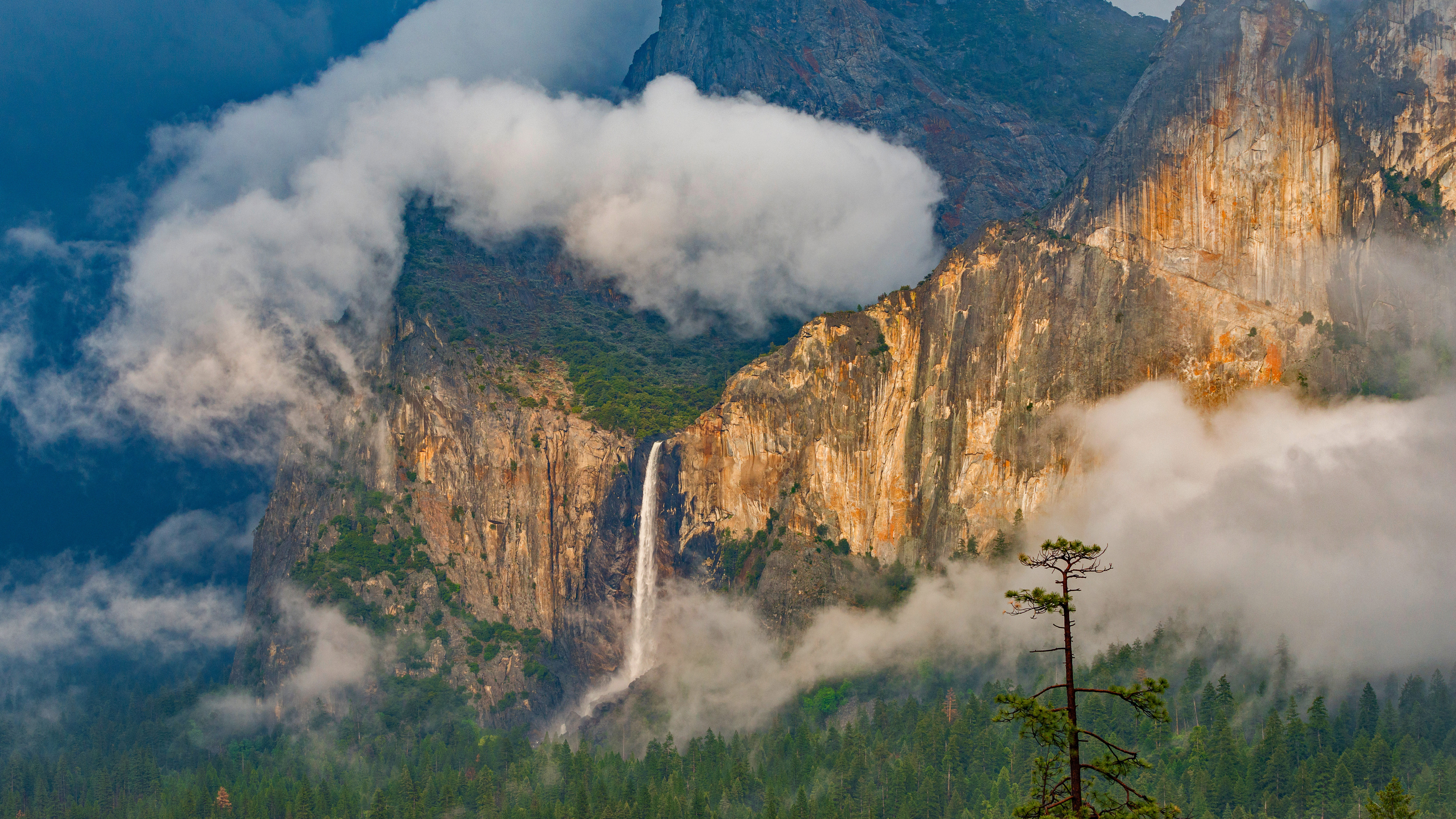 Bridalveil Fall，Yosemite National Park，California