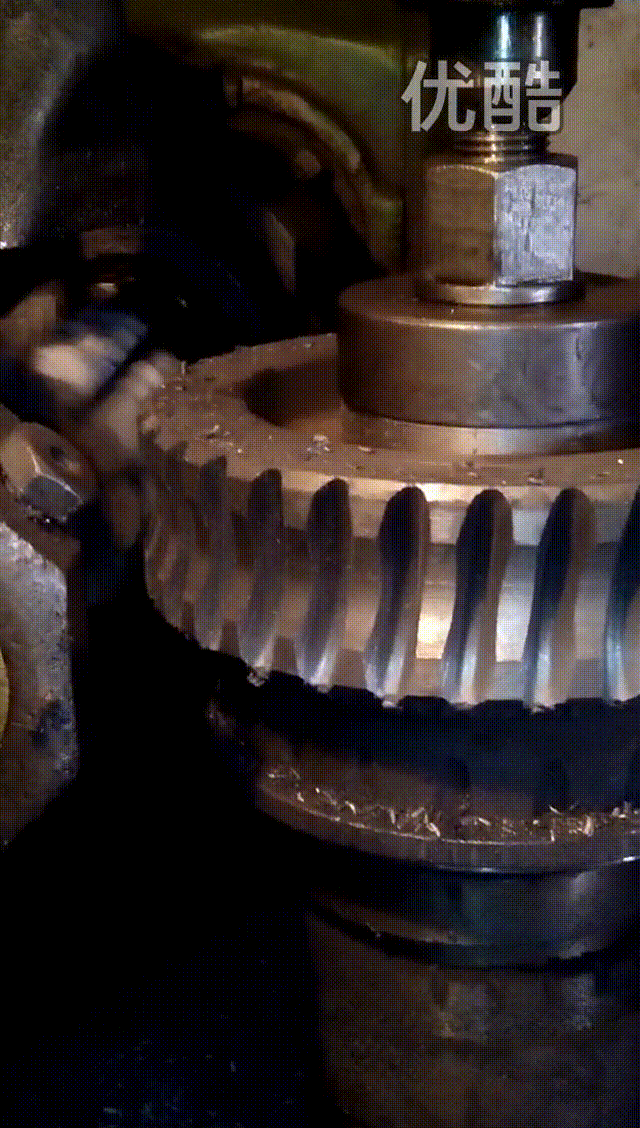 蜗轮的加工.gif