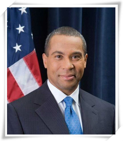 此话出自美国纽约大沙头诺必塔小学校长皮尔保罗之口,话语中的"你"是