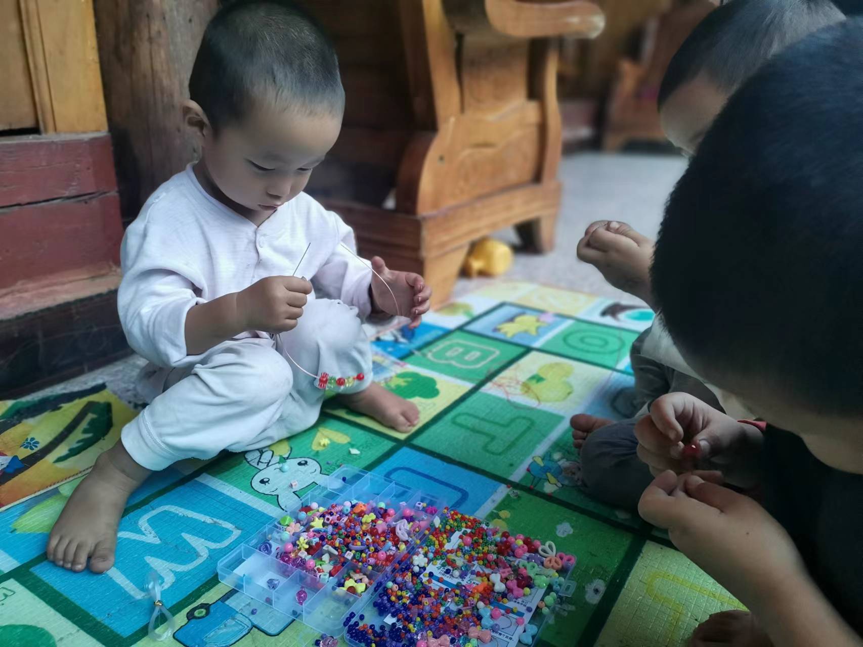 精细动作-串珠游戏.jpg