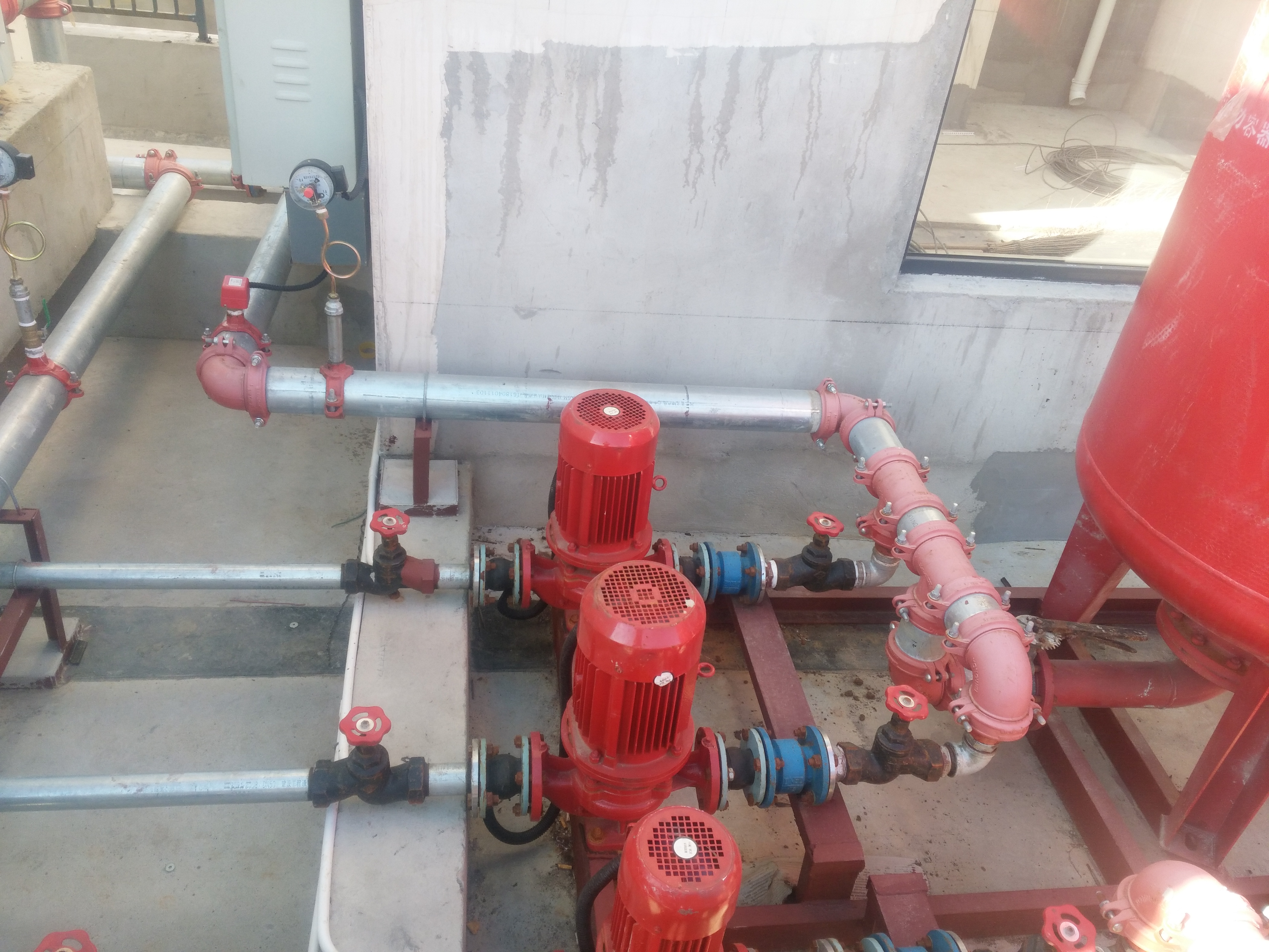 消防水箱-稳压装置出水管路-电控.jpg