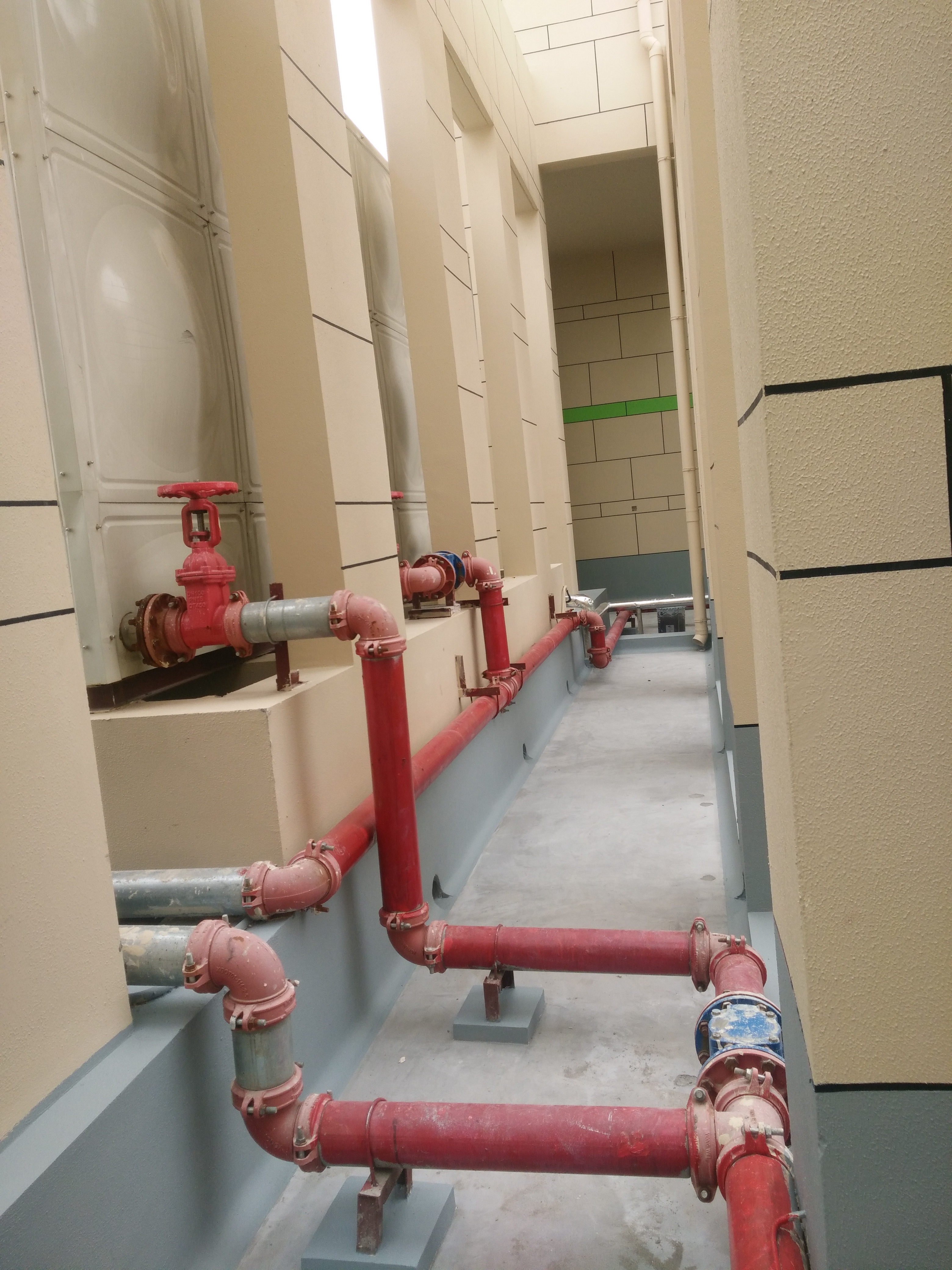 屋顶-消防-供水和稳压管 (2).jpg