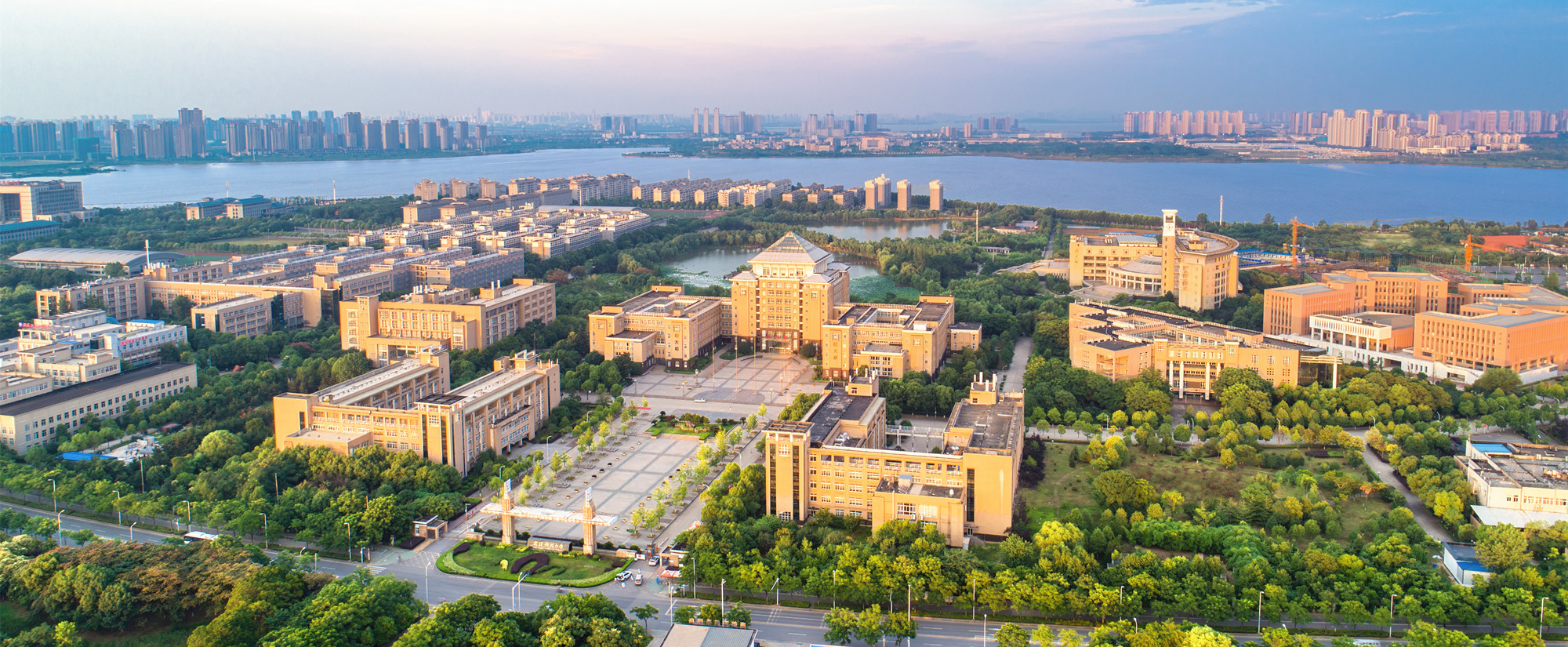 武汉科技大学智慧教学平台