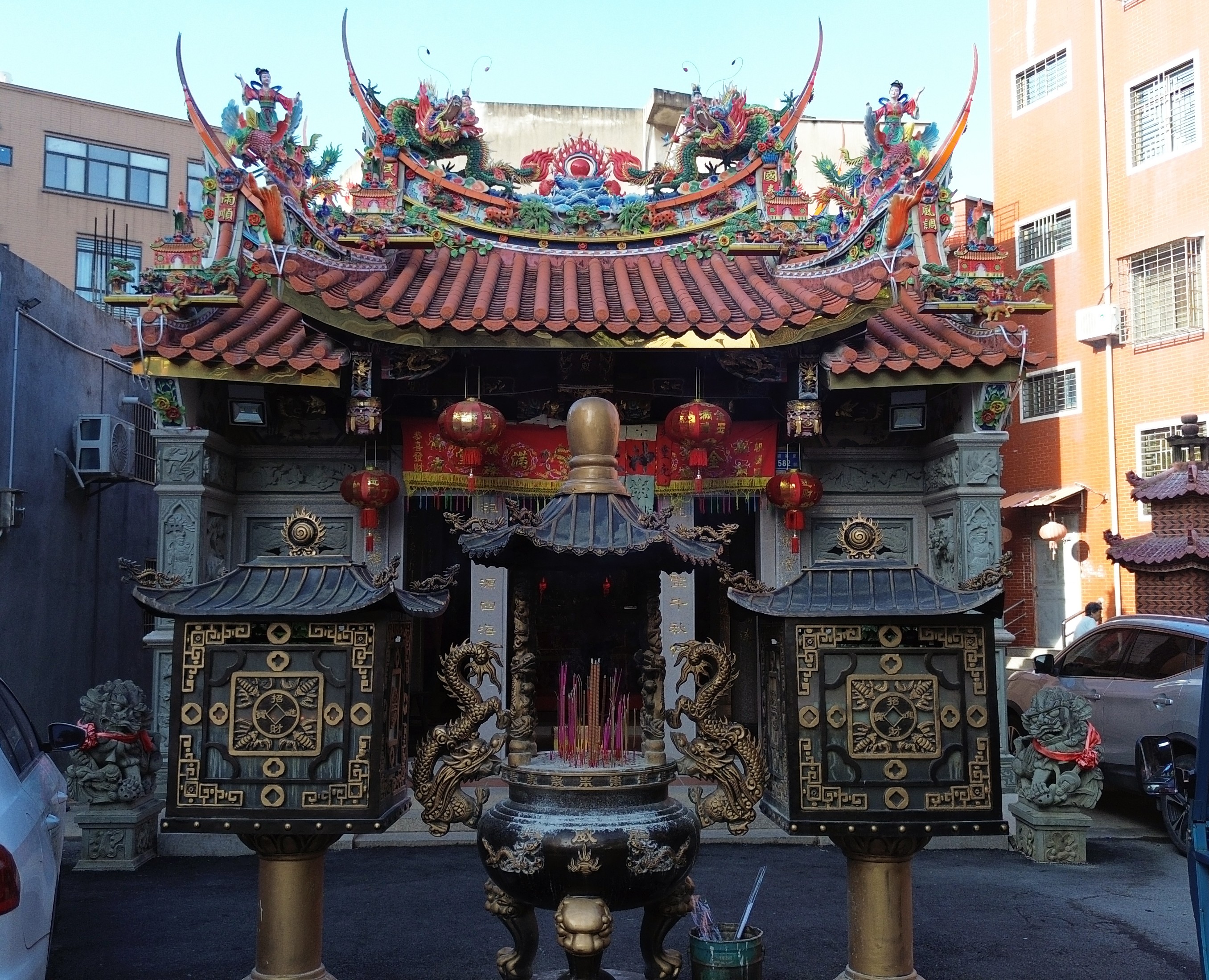 龙威殿
