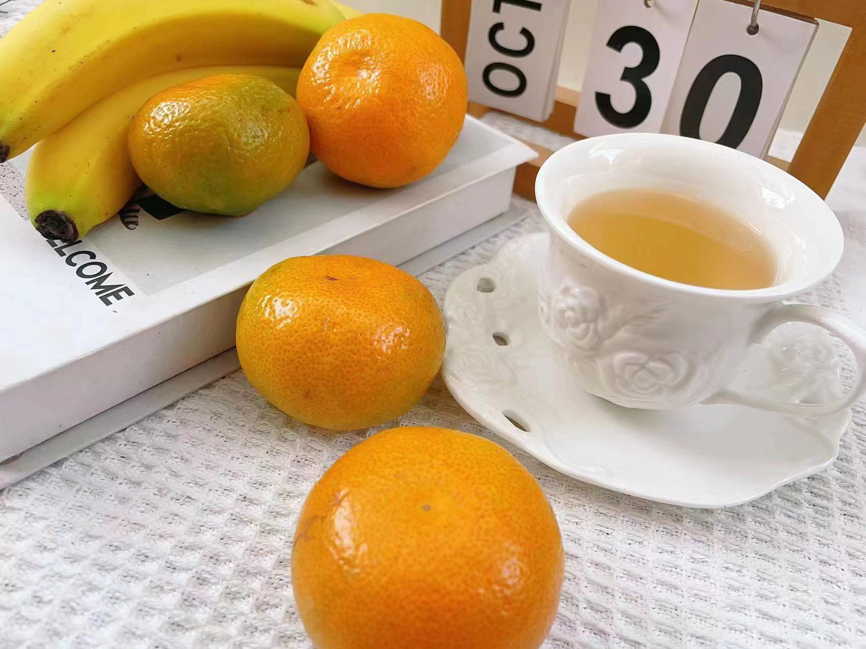 香蕉橘子茶饮秋梨膏水.jpg
