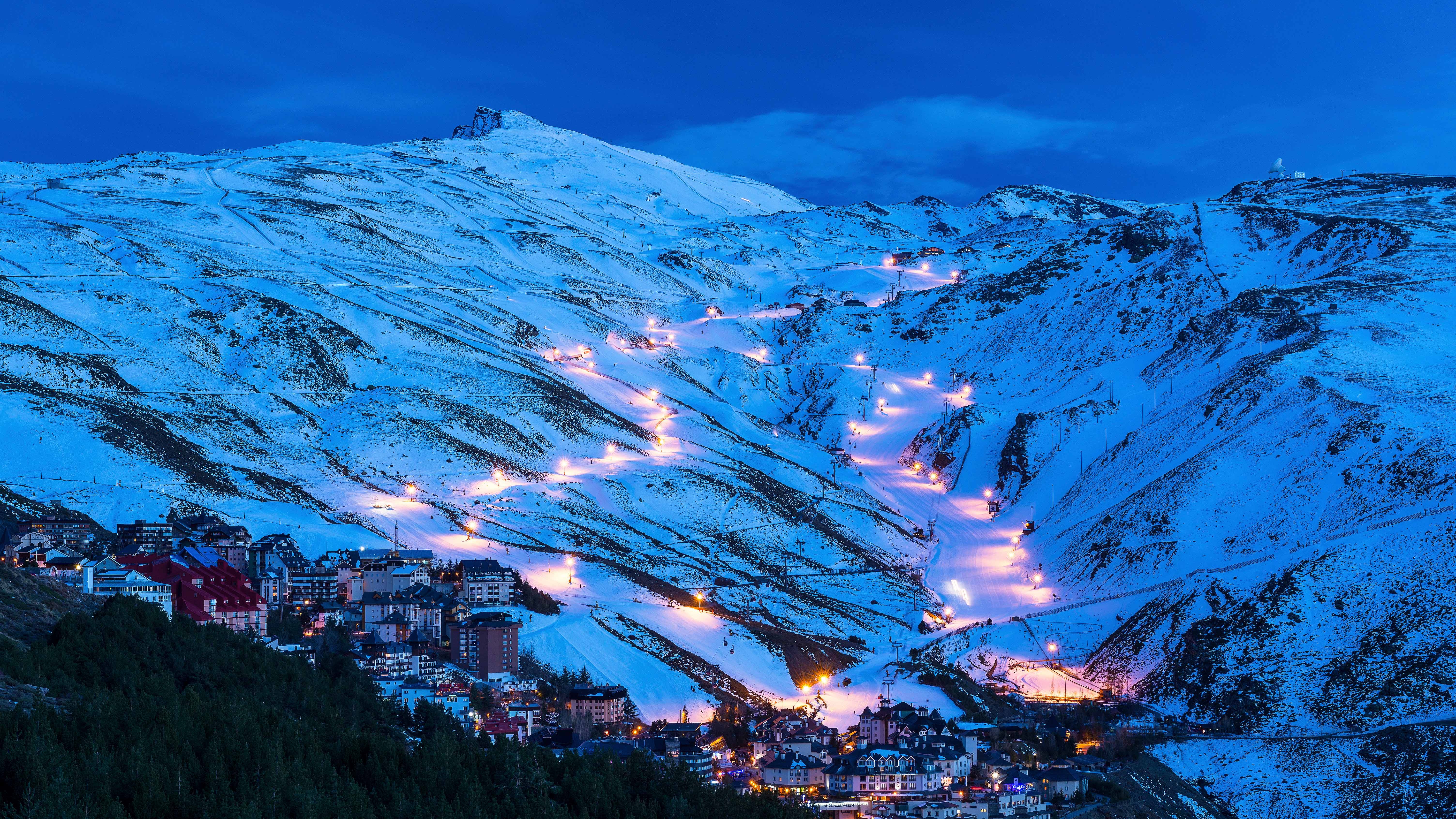 Pradollano滑雪站，西班牙内华达山脉国家公园