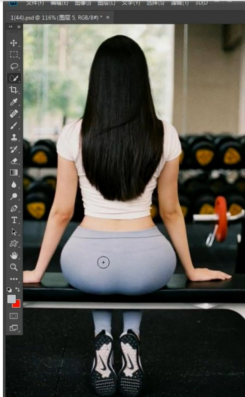 Photoshop如何给人物更换裤子(Photoshop给人物更换裤子教程) Photoshop如何给人物更换裤子(Photoshop给人物更换裤子教程)