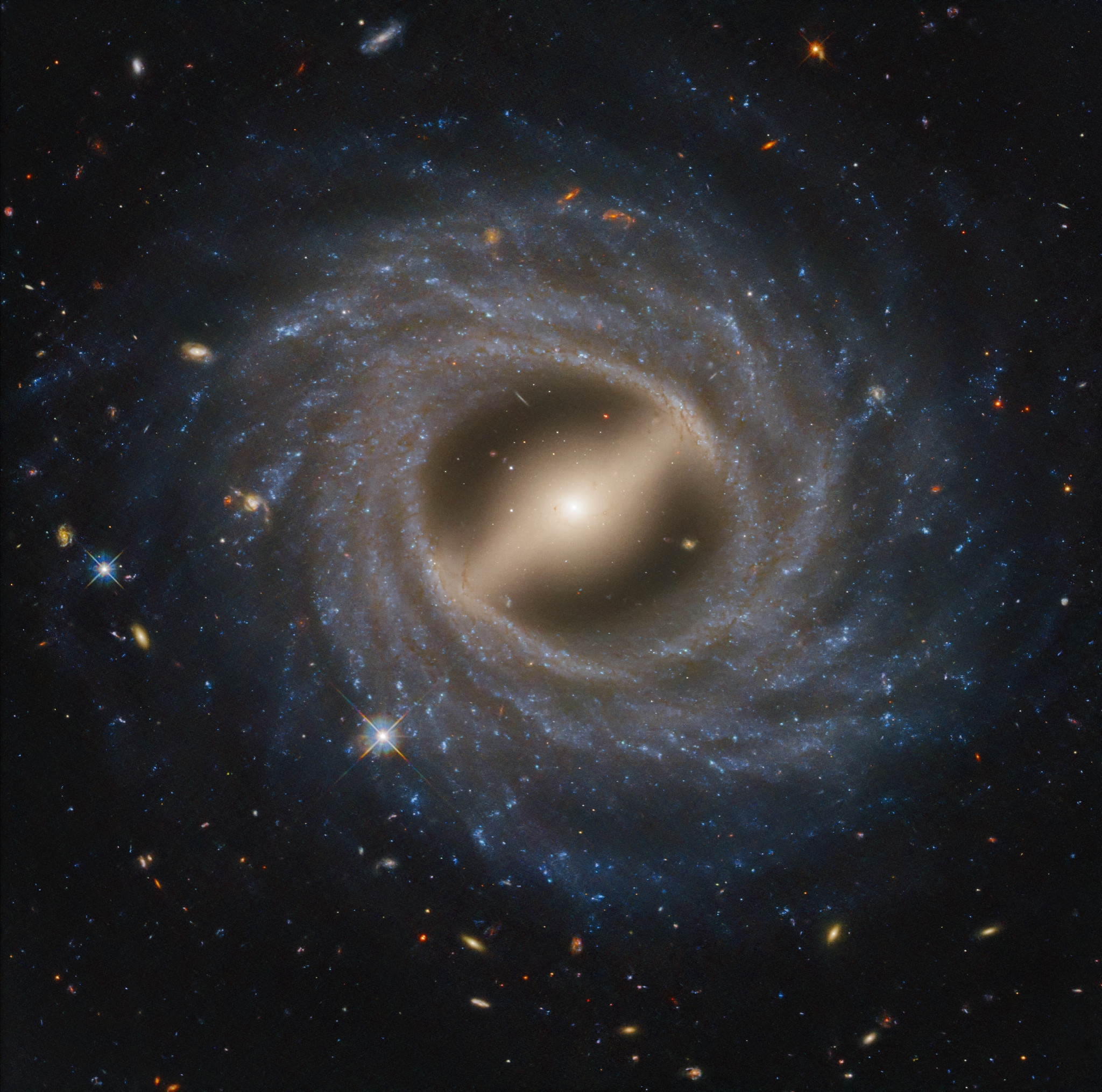 棒旋星系NGC 5335