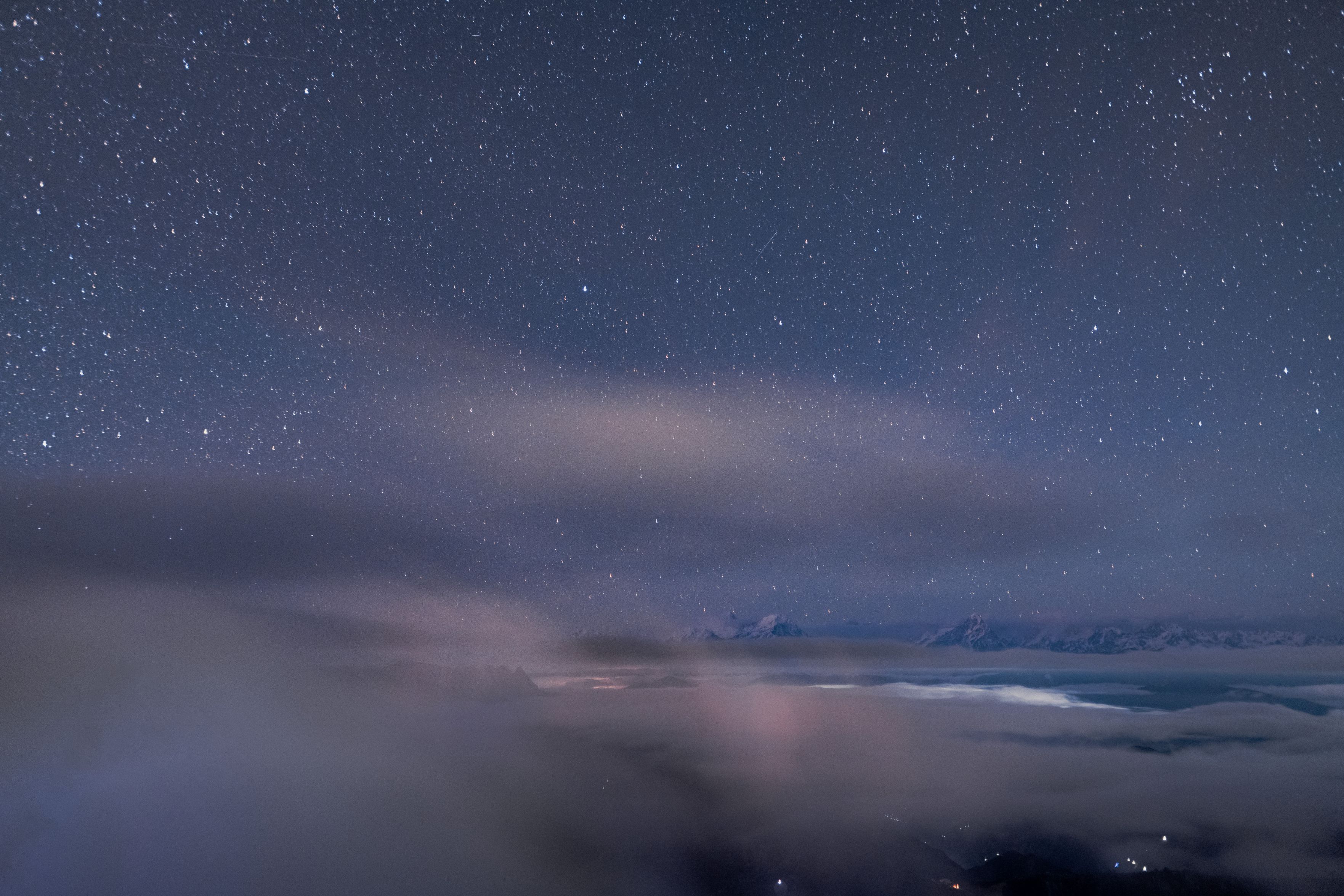 牛背山上的星空