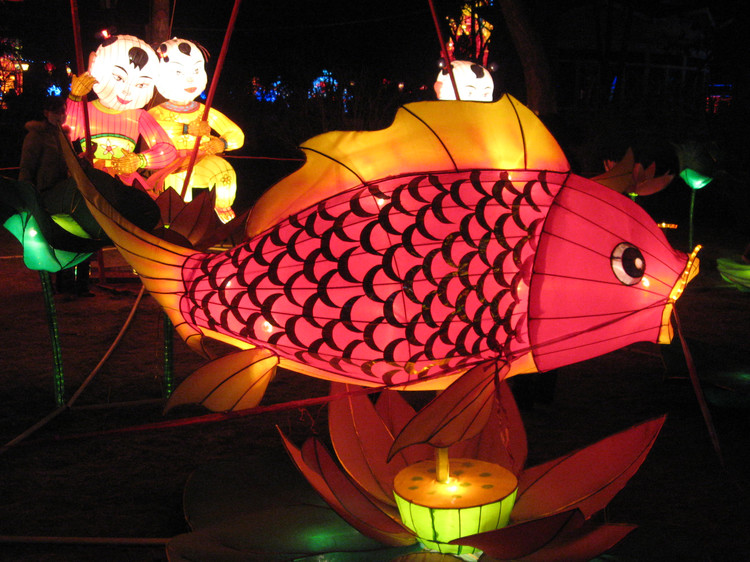 灯彩--鲤鱼跳龙门.jpg