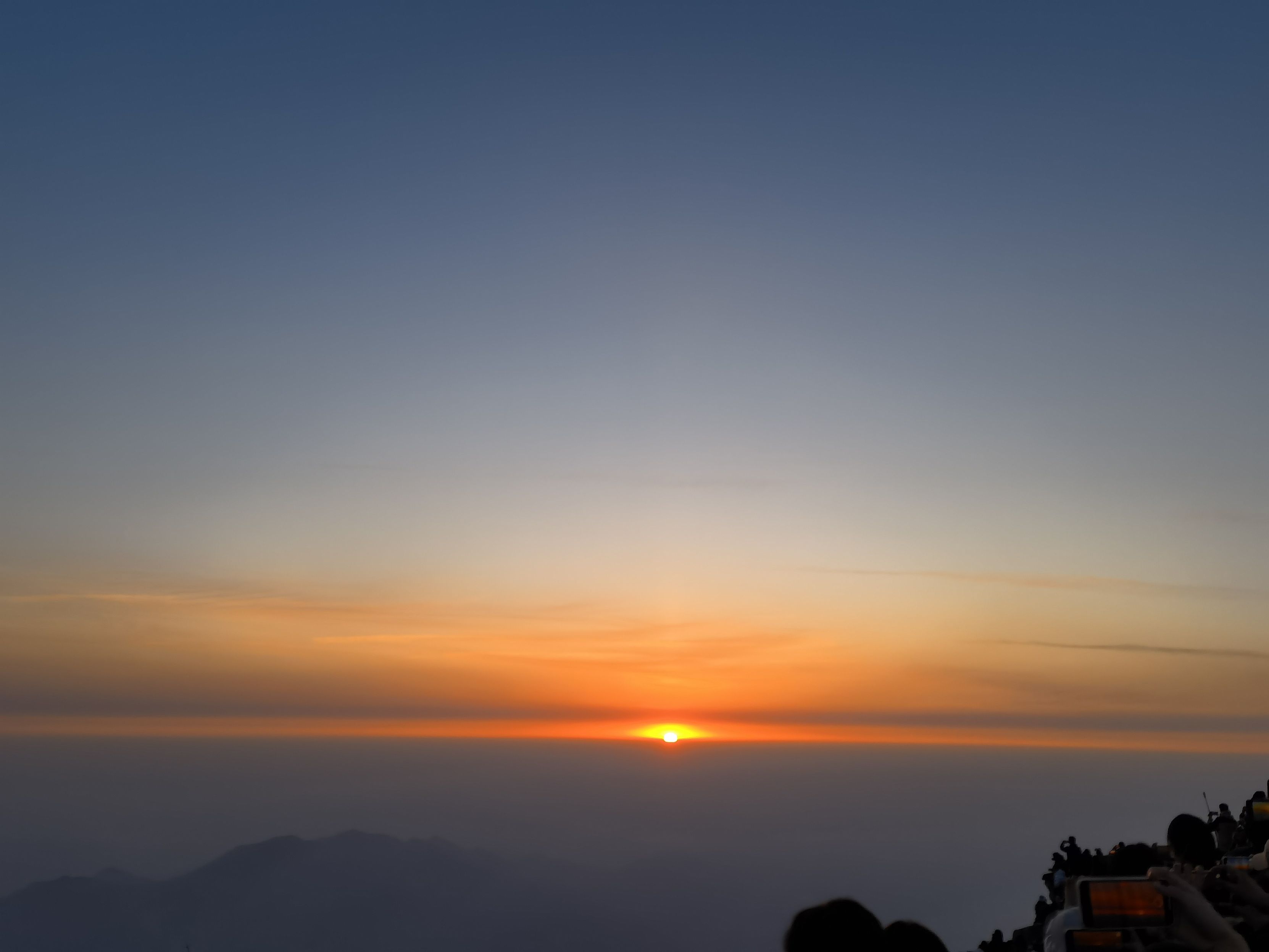 泰山顶的日出